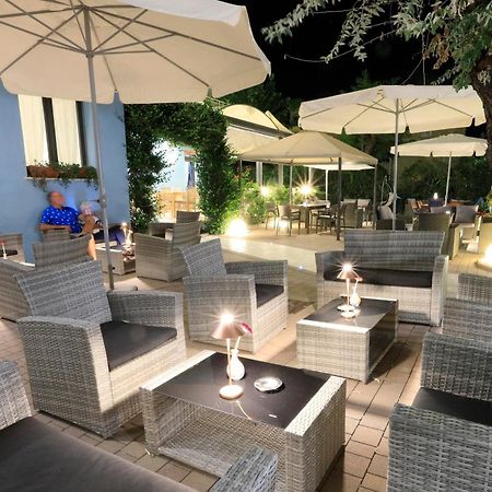 Art Hotel La Perla Bellaria-Igea Marina Exterior photo