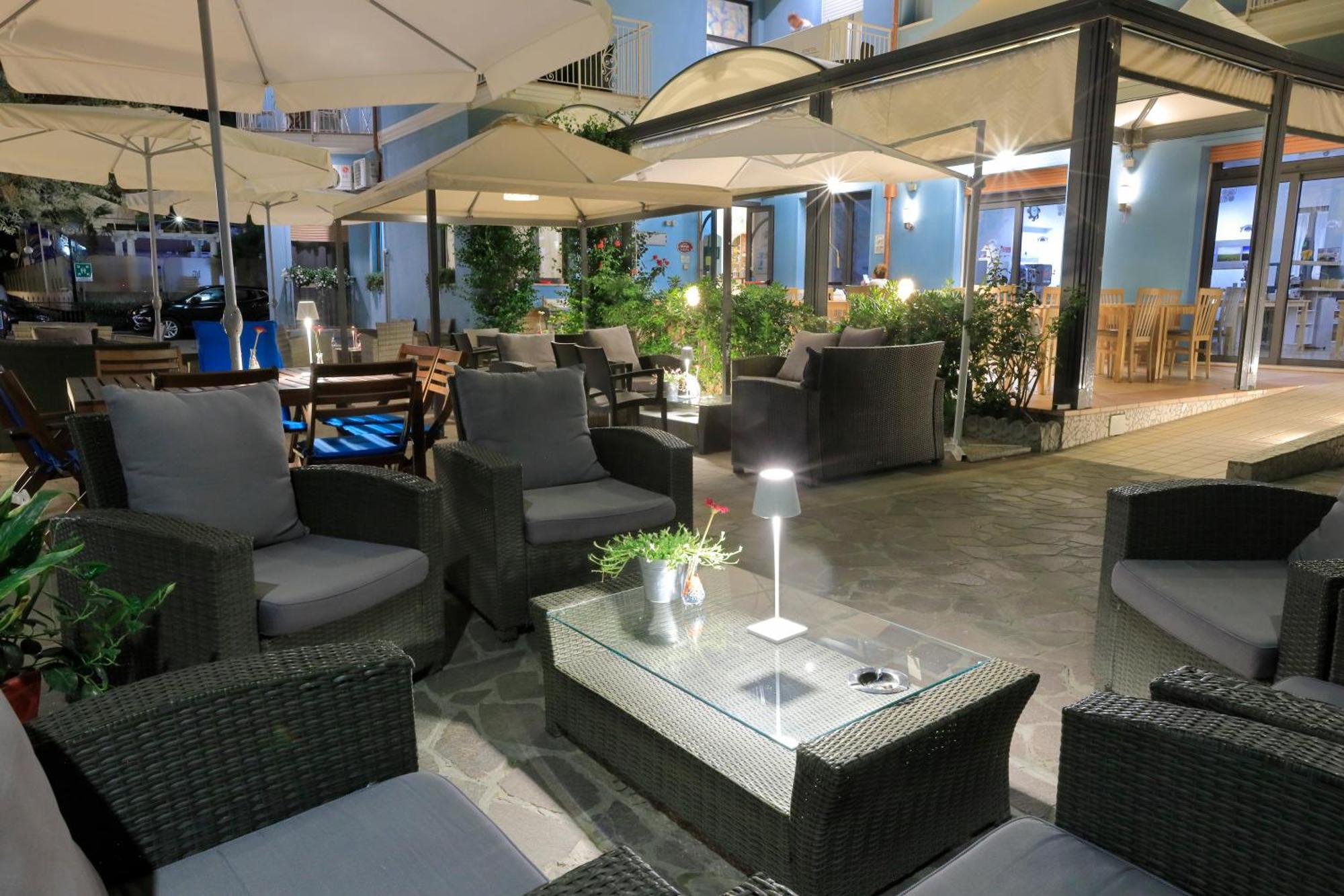 Art Hotel La Perla Bellaria-Igea Marina Exterior photo