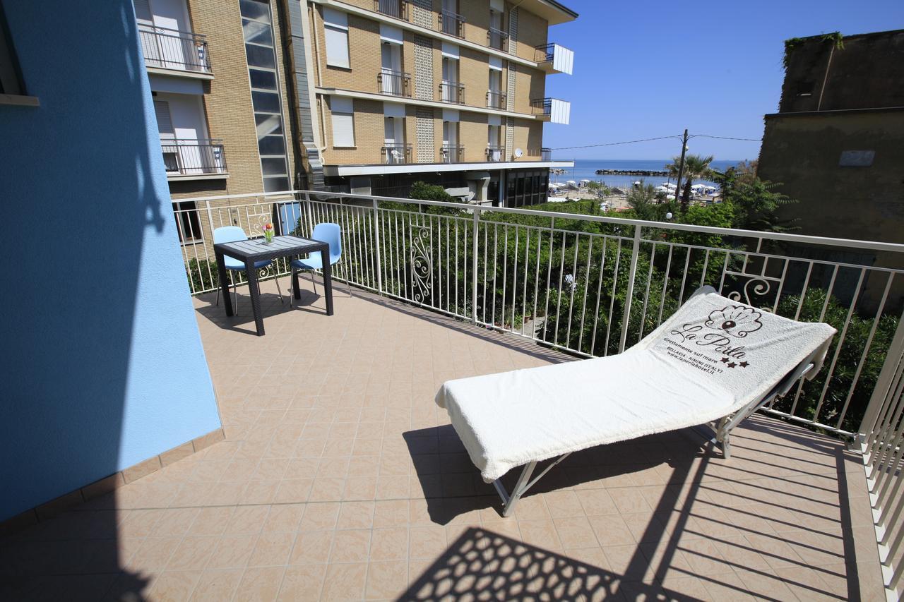 Art Hotel La Perla Bellaria-Igea Marina Exterior photo